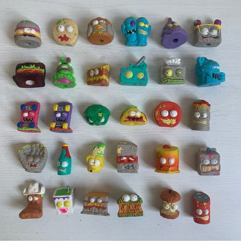 Grossery Gang Lot of 30 Figures Mixed Series - #8